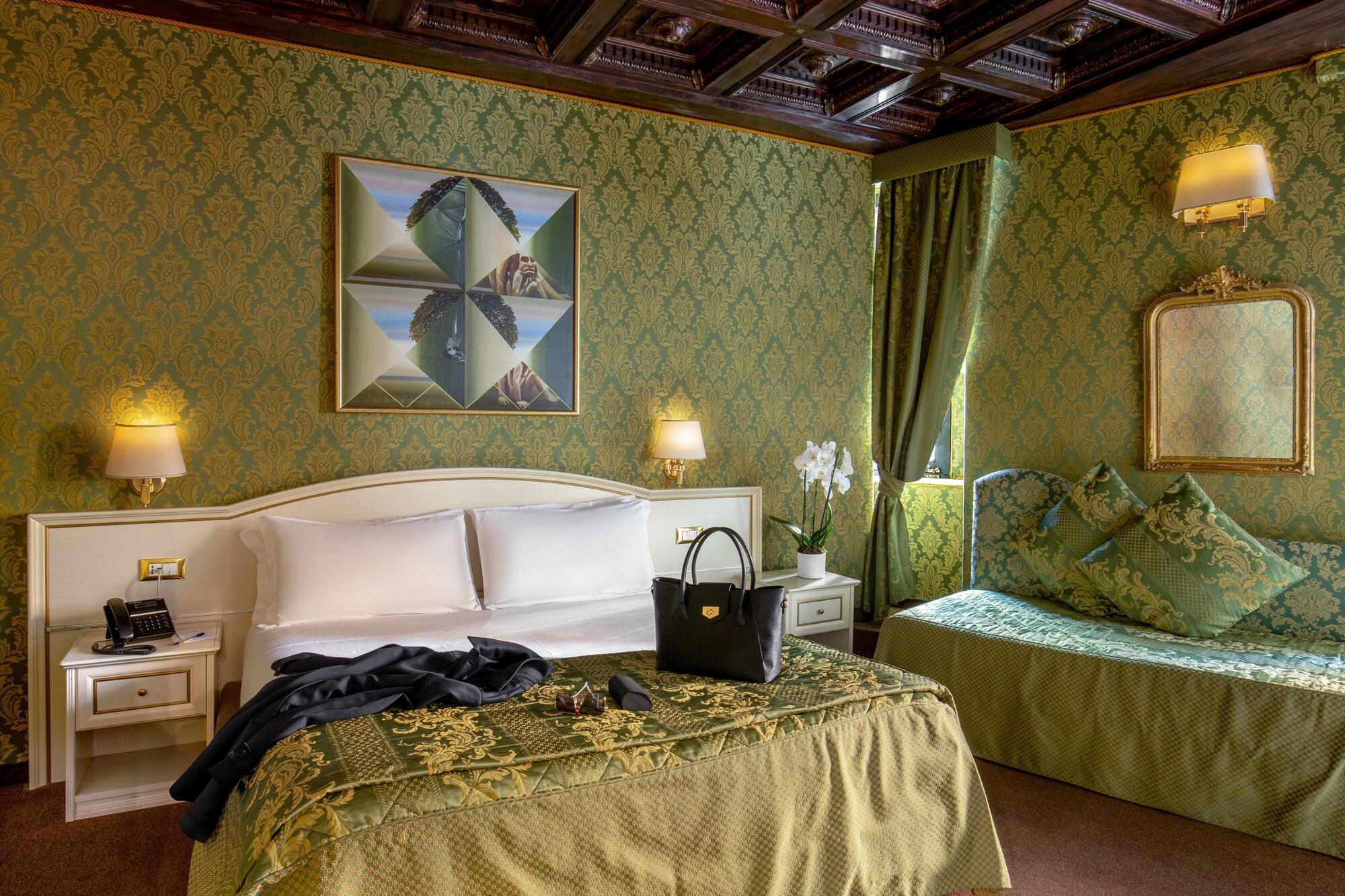 Canova Tadolini Luxury Rooms And Suites Rome Bagian luar foto