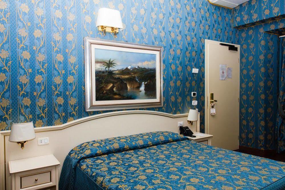 Canova Tadolini Luxury Rooms And Suites Rome Bagian luar foto